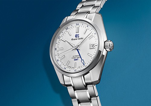 55 Jahre Grand Seiko Stil werden mit einer neuen Hi Beat GMT