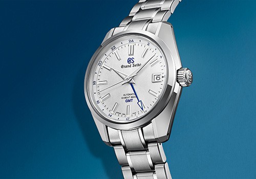 55 years of the Grand Seiko Style are celebrated in a new Hi-beat 