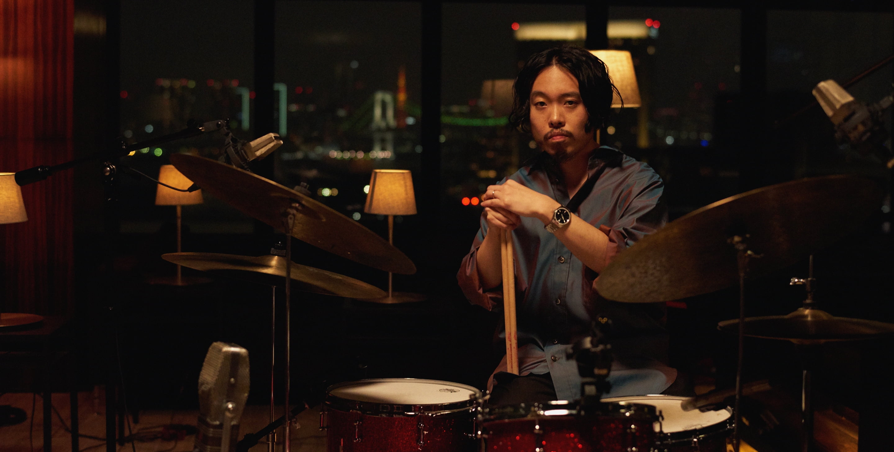 vol.1 The dazzling flow of Tokyo time is captured in the music of young jazz artist Shun Ishiwaka.